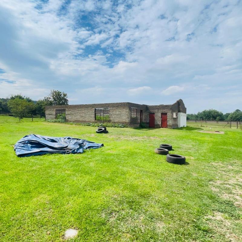 7 Bedroom Property for Sale in Golf View North West